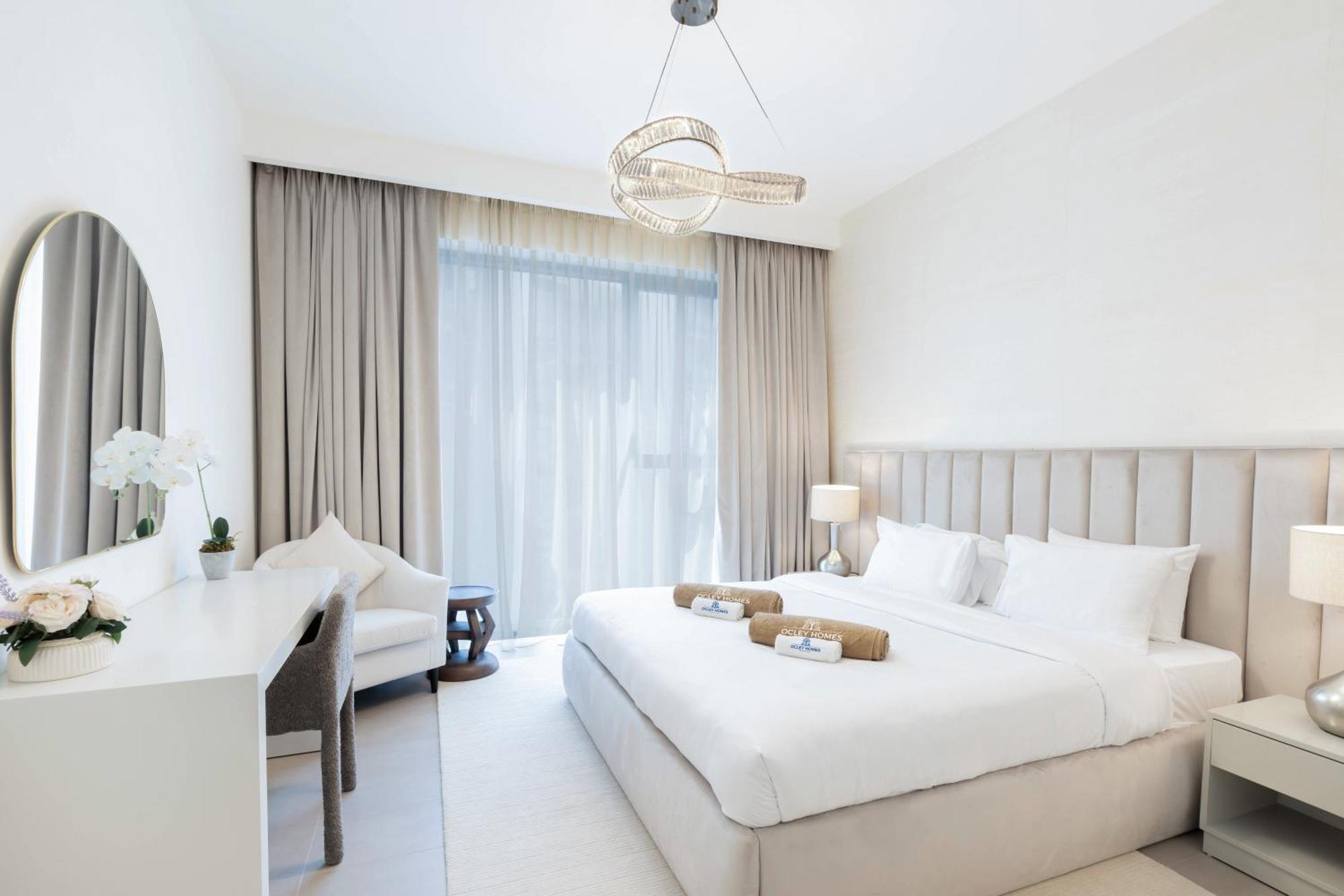 Branded 2br With Direct Park Access Apartment Dubai