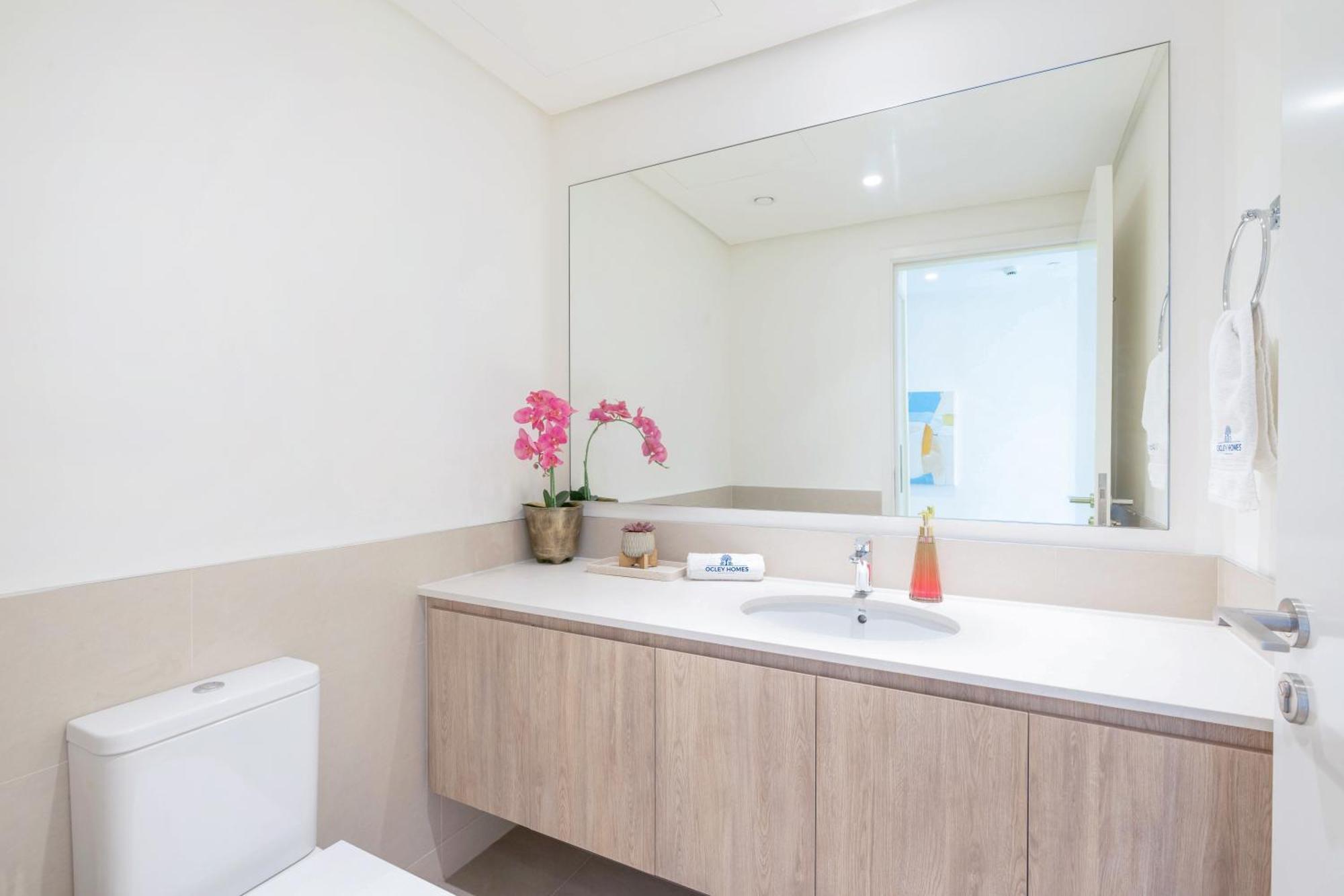 Apartment Branded 2br With Direct Park Access *
