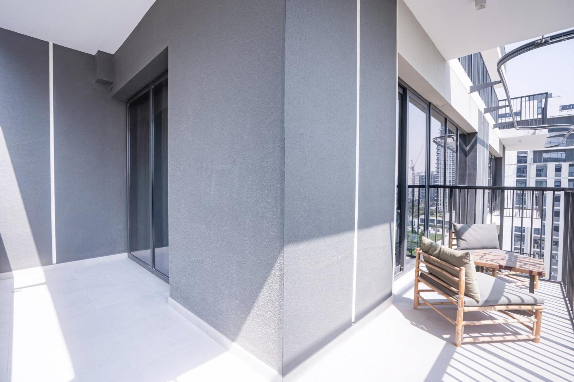 Branded 2br With Direct Park Access Apartment *