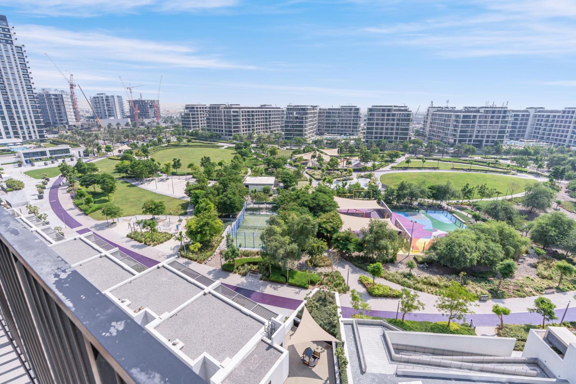 Apartment Branded 2br With Direct Park Access
