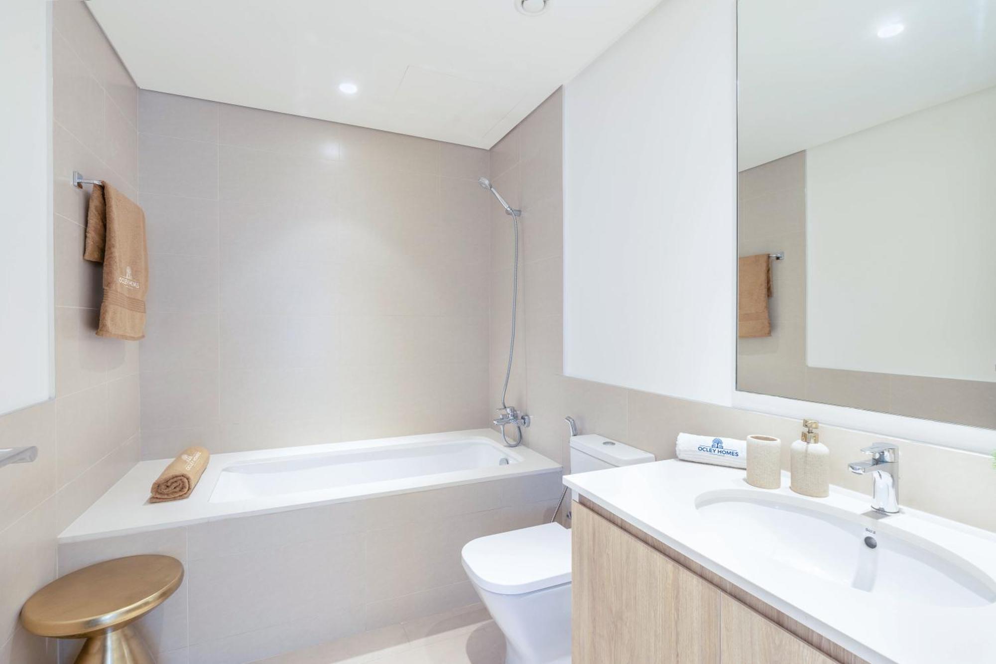 Branded 2br With Direct Park Access Dubai